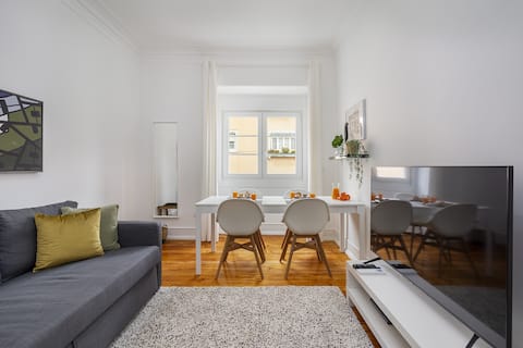 Airbnb em destaque: Hideaway Family Apartment | AC | Wi-Fi | Location em Areeiro