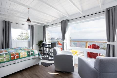 Cliff Hanger w/pvt Hot tub & Sauna