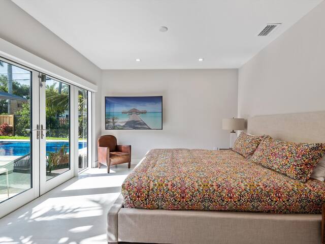 * Amazing Family Home in Hollywood FL gallery image 3