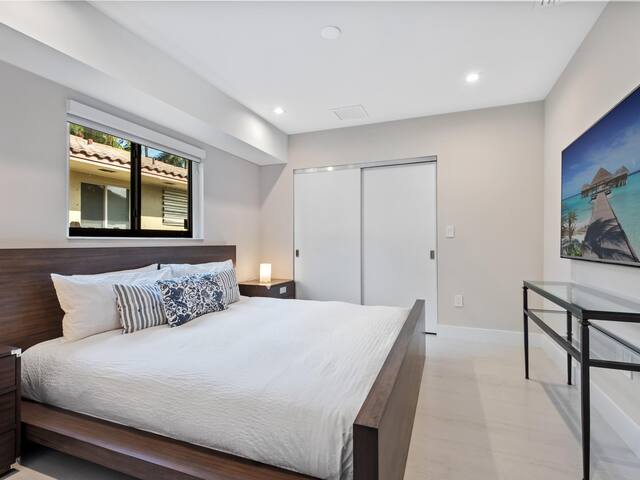 * Amazing Family Home in Hollywood FL gallery image 5