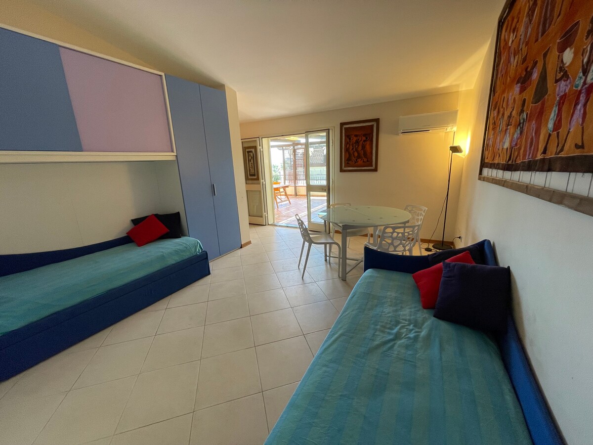 Popular Airbnb listing: Sun and Sea Suite in Taormina
