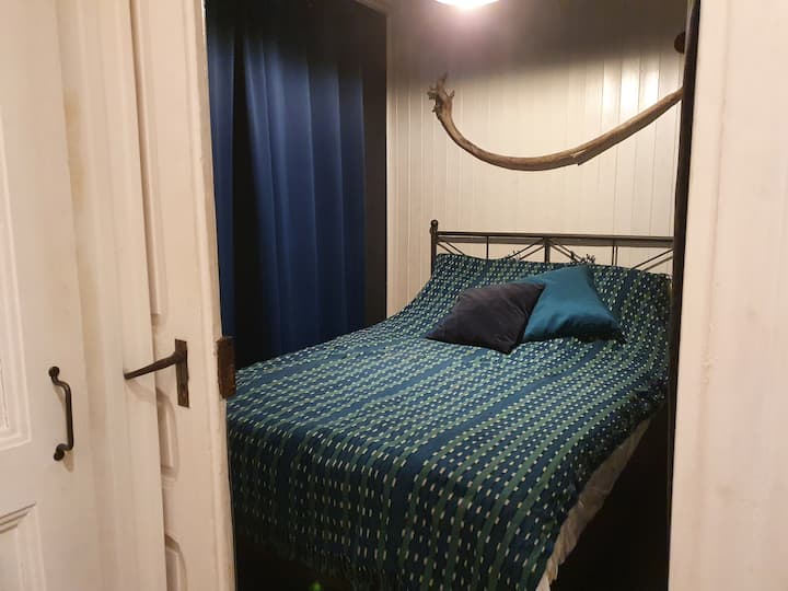Second bedroom, without view, with double bed 140 cm wide.