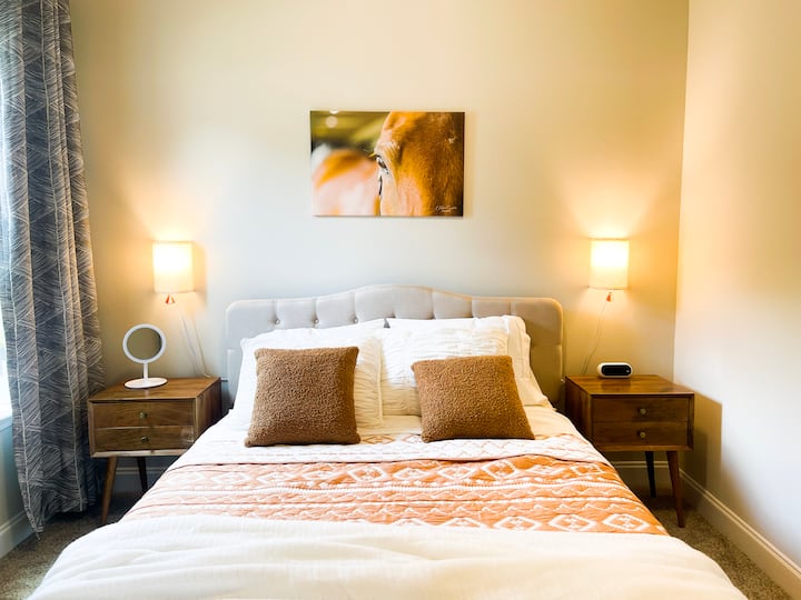Our "Chestnut" bedroom features a queen sized bed