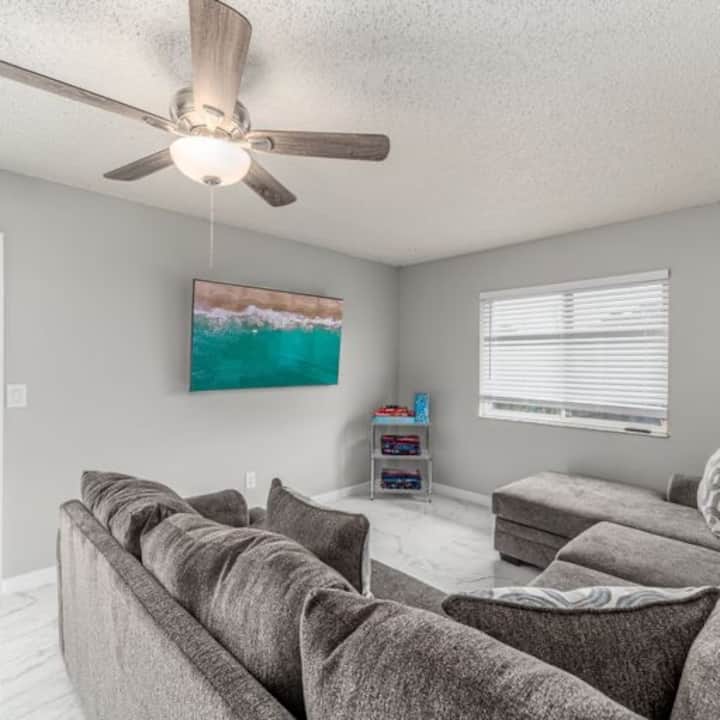 3/2 Heated Salt Water Pool Minutes To Beach - The Bahamas