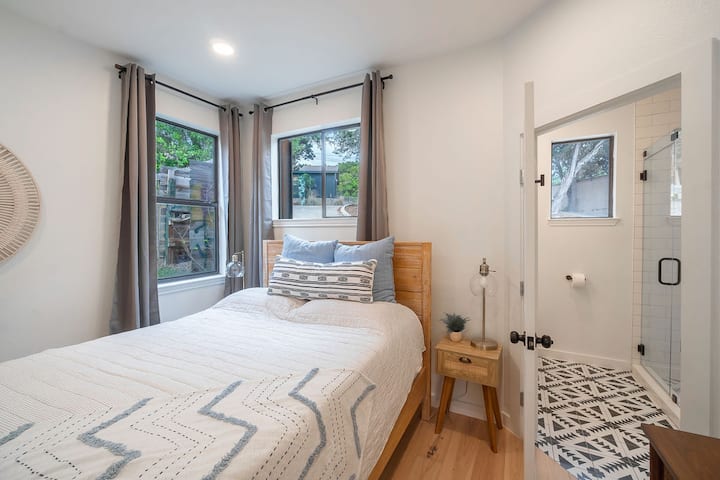 соба со брачен кревет (широк 150-1