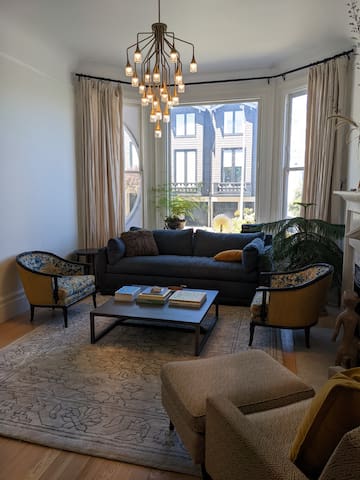 Historic Victorian Home in Heart of SF gallery image 2