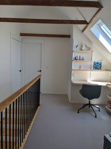 Historic Victorian Home in Heart of SF gallery image 4