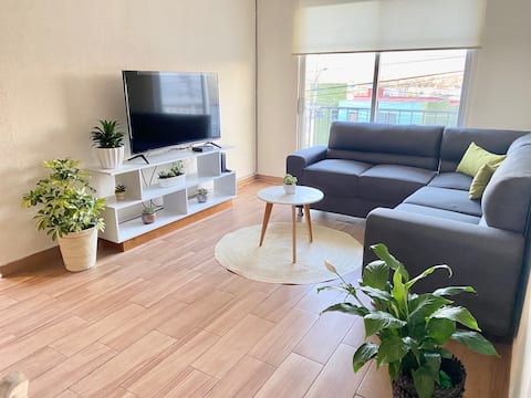 Successful Airbnb property: A beautiful apartment, in an excellent location in Vista 2000
