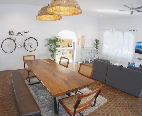VILLA MARIKIT 3 BR 4BA Pool | 3 Min Walk to Beach