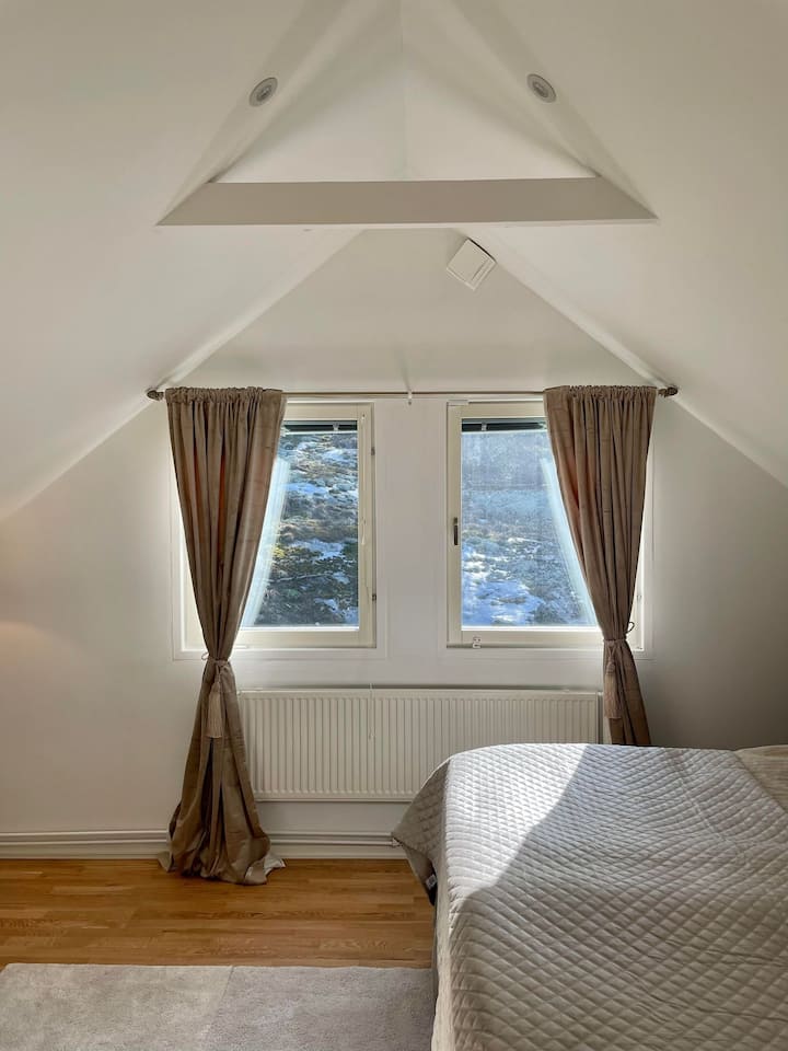 Vakna med solen i ansiktet och väcka dig till en harmonisk miljö