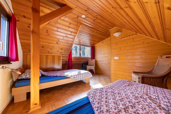 Großes Schlafzimmer im 1. Stock