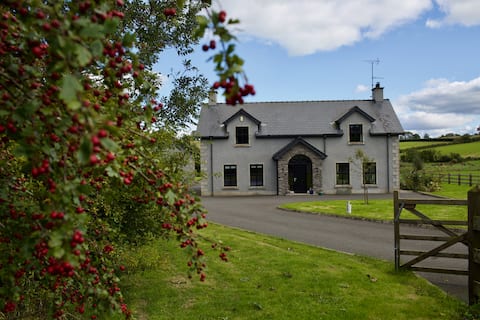 Spacious 4 bedroom house in idyllic rural setting.