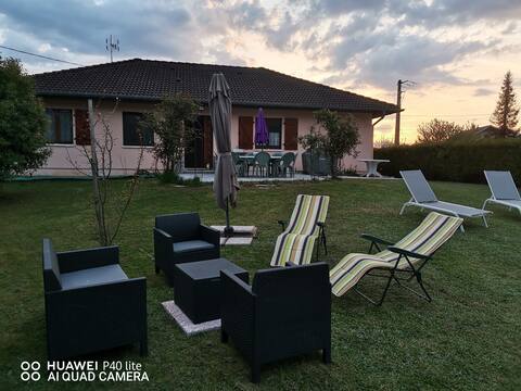 Beautiful villa between lake and mountain stay and cure