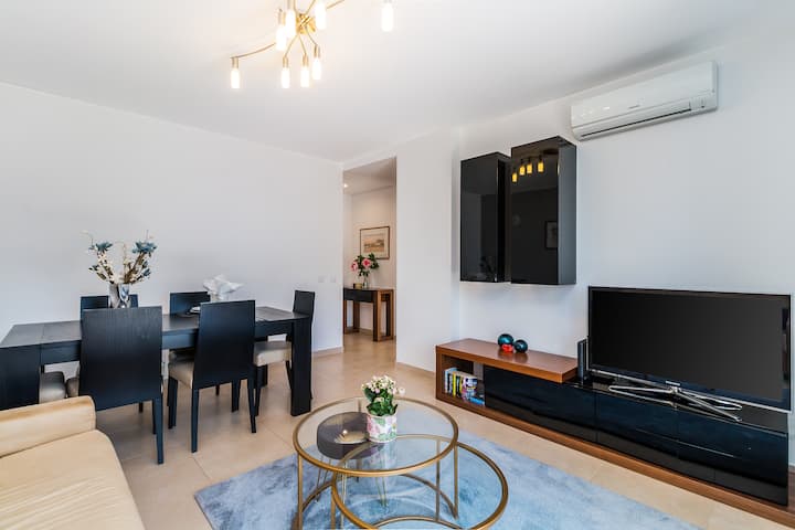 Tobbe´s Place. Pool, Parking, Wifi, Ac, Beach 690m - Portimão