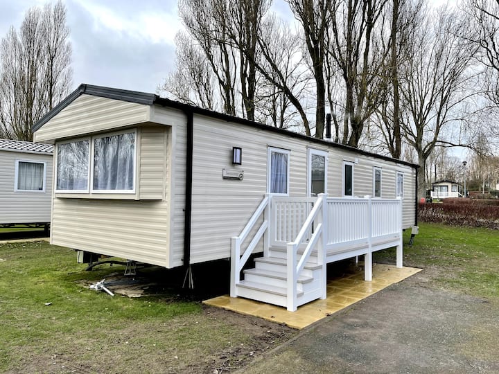 Willerby Holiday Home at Haven Hopton on Sea Holiday homes for Rent