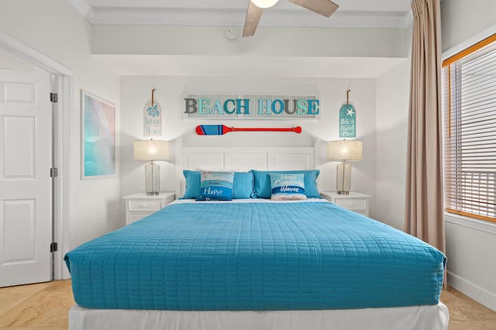 Pusho në dhomën tonë të gjumit "King master" që është zbukuruar me dizajne lokale. 