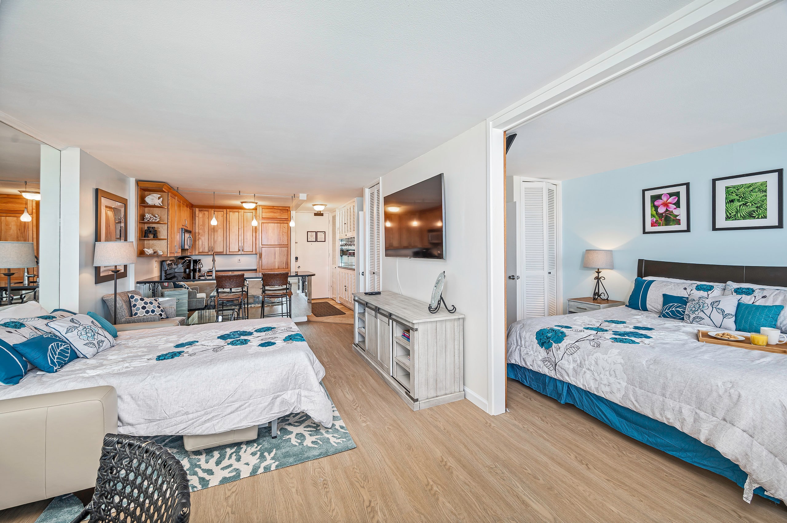 Condo in Honolulu · ★4.96 · 1 bedroom · 2 beds · 1 bath - Image 8