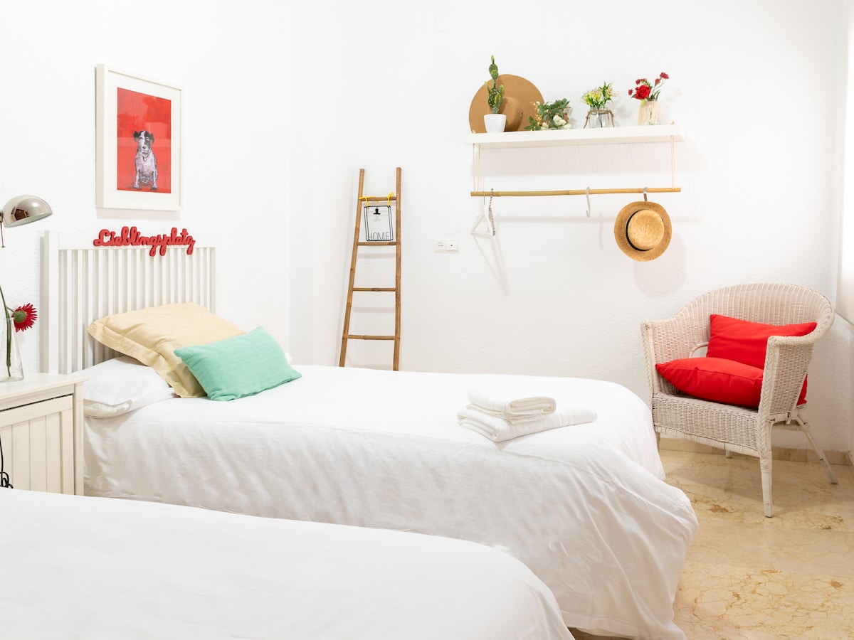 СПАЛНЯ 2 ЕДИНИЧНИ ЛЕГЛА 90X180