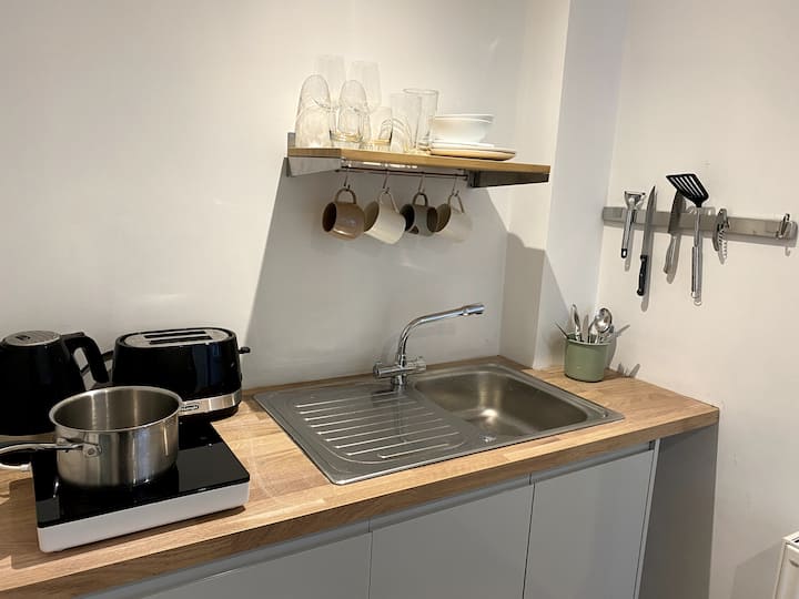 Peaceful 1 Bed Suite With Free Parking In St Ives - セント・アイヴス