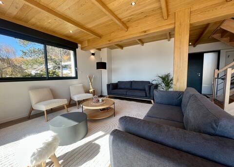 Sailles 920 Gîte – Panoramic view, all comforts