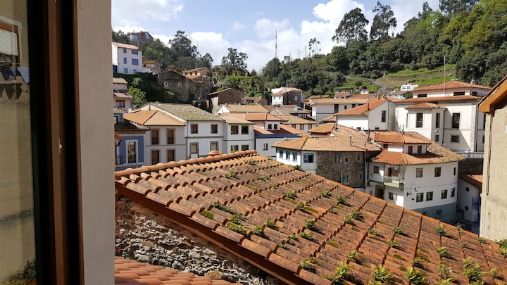 Casa Liberatina. Casa en Cudillero