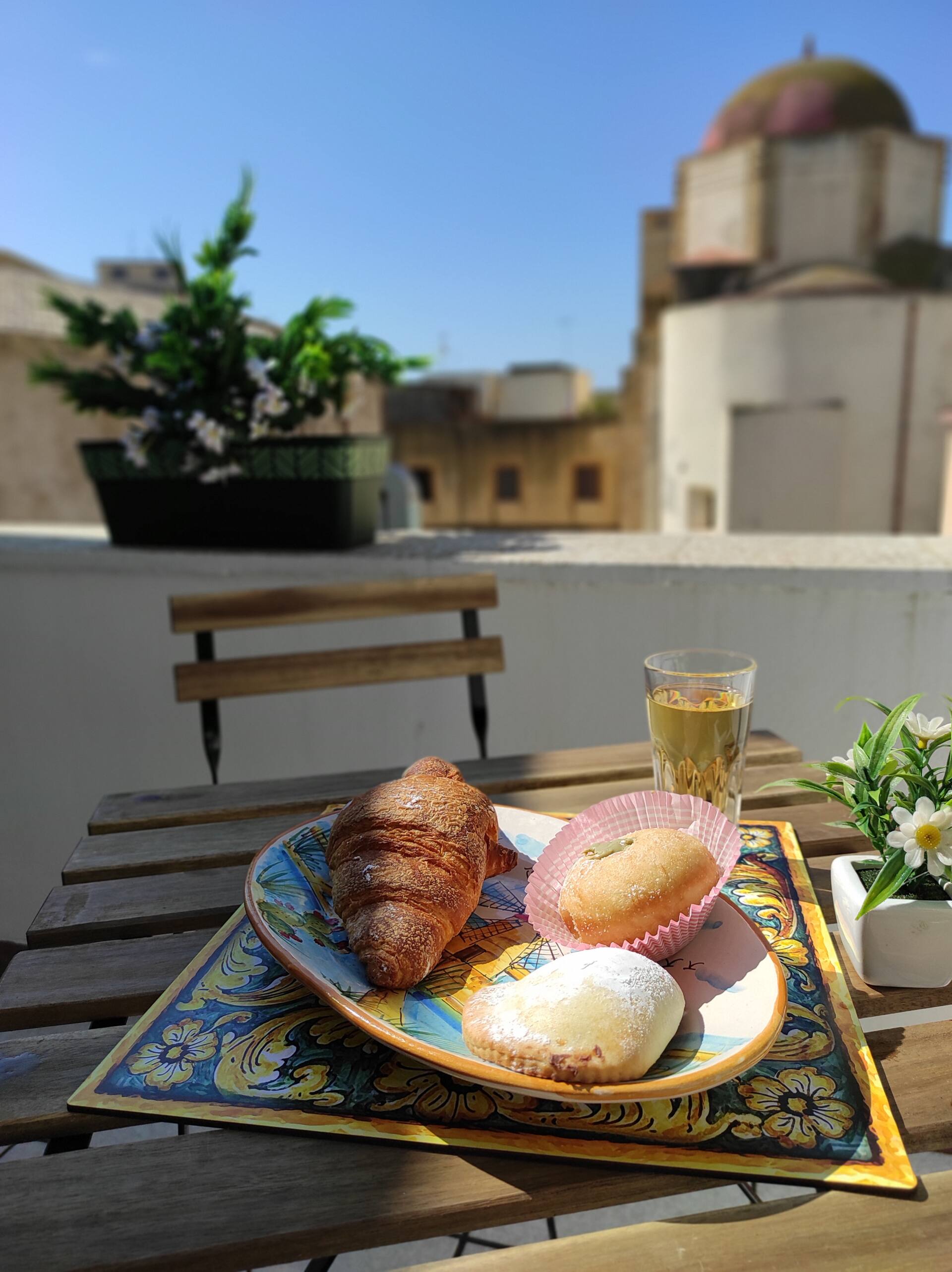 ”From Marilù”