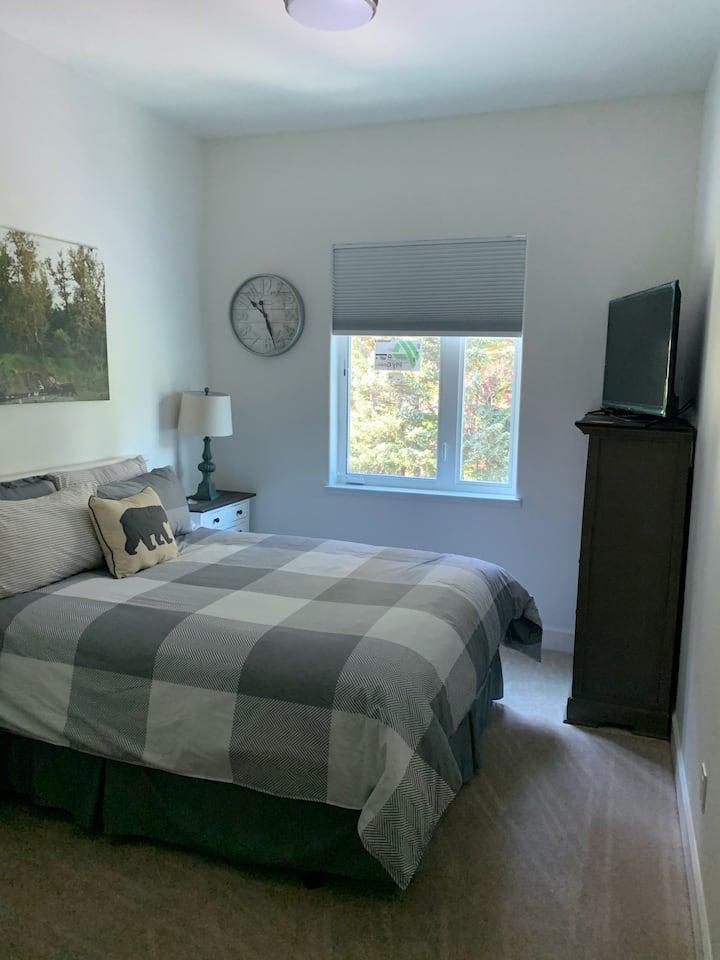 Bear's Den - 2-bedroom 2 Bathroom - Kodiak, AK