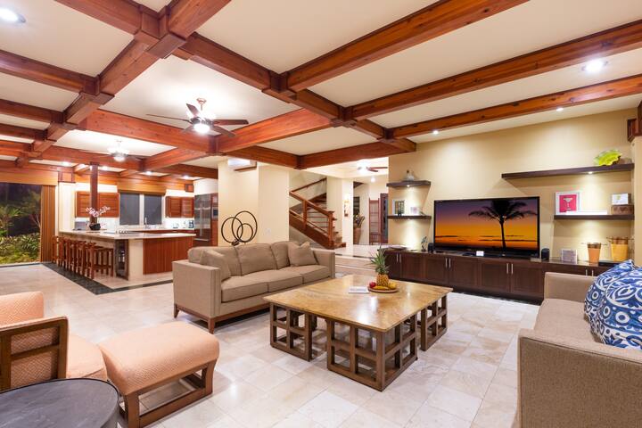 Gated Oceanfront Villa with Private Beach access! gallery image 4