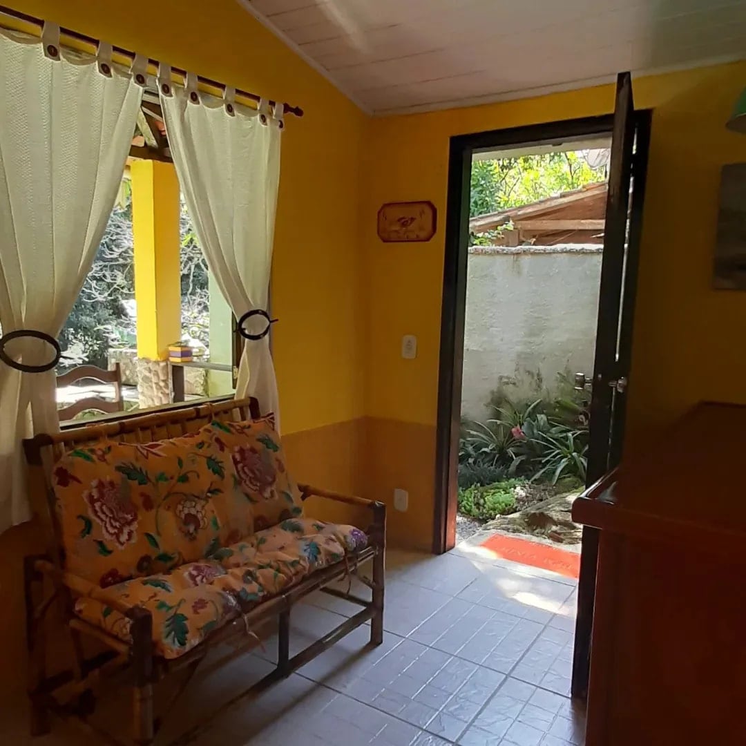 Successful Airbnb property: Mini riverside house. in Cachoeiras De Macacu