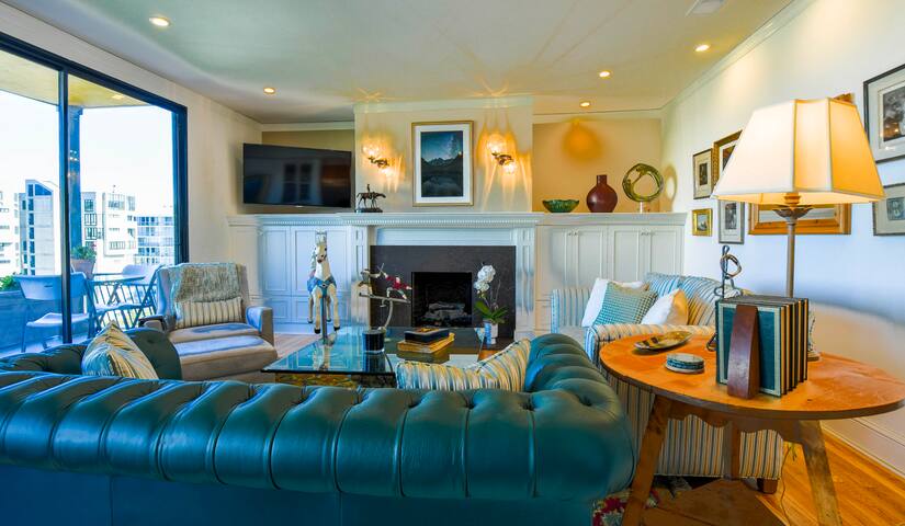 Gorgeous Luxe 2B 2Ba PacificHts VIEWcondo Monthly gallery image 4