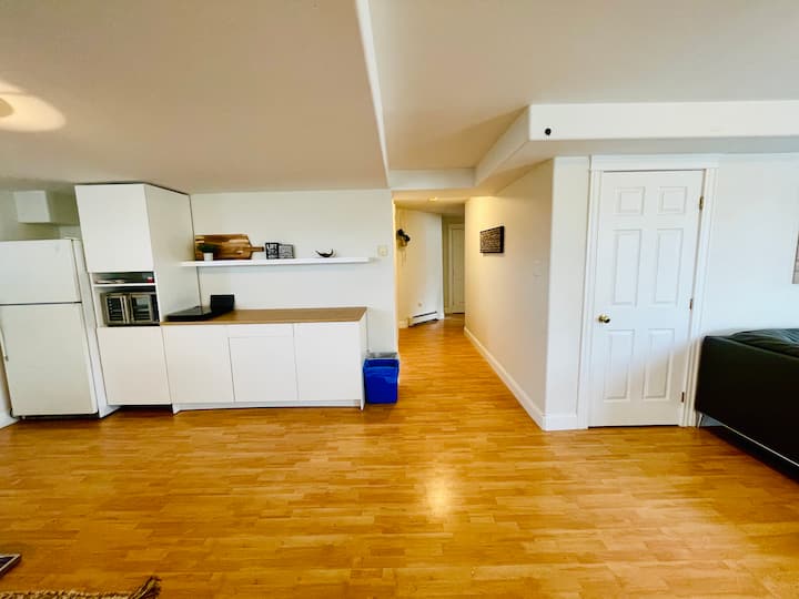 The Rockhaven, Cozy 2bd Suite. Near Shops & Parks - Halifax, NS, Canadá