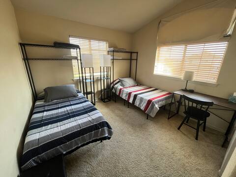 Vacaville - Two single/twin size beds