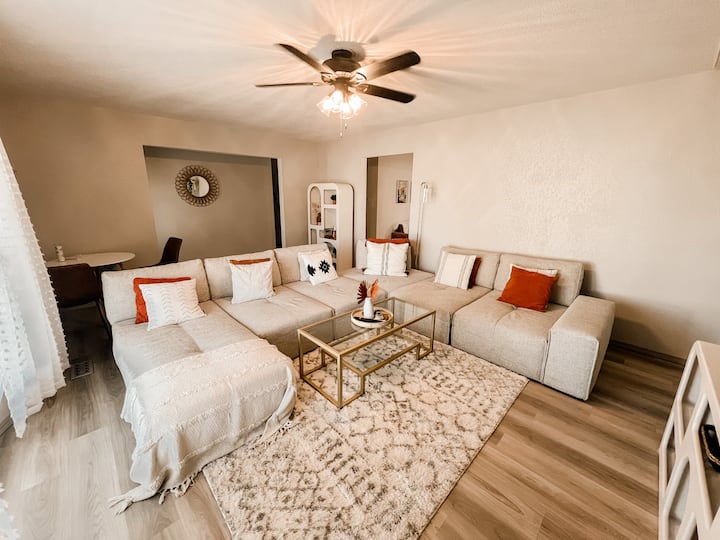 Stylish Stillwater Getaway - Stillwater, OK