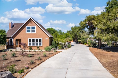 New remodeled home 4BD2BA gated in great location