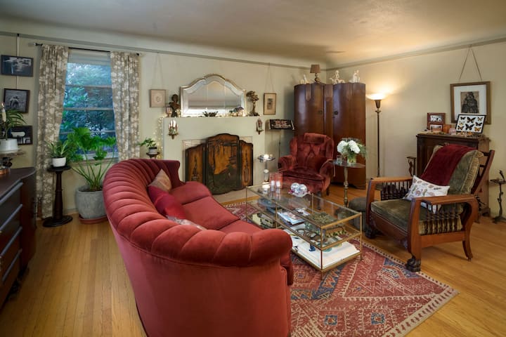 SW 2 Bedroom/Private Bath - SUPER CLEAN