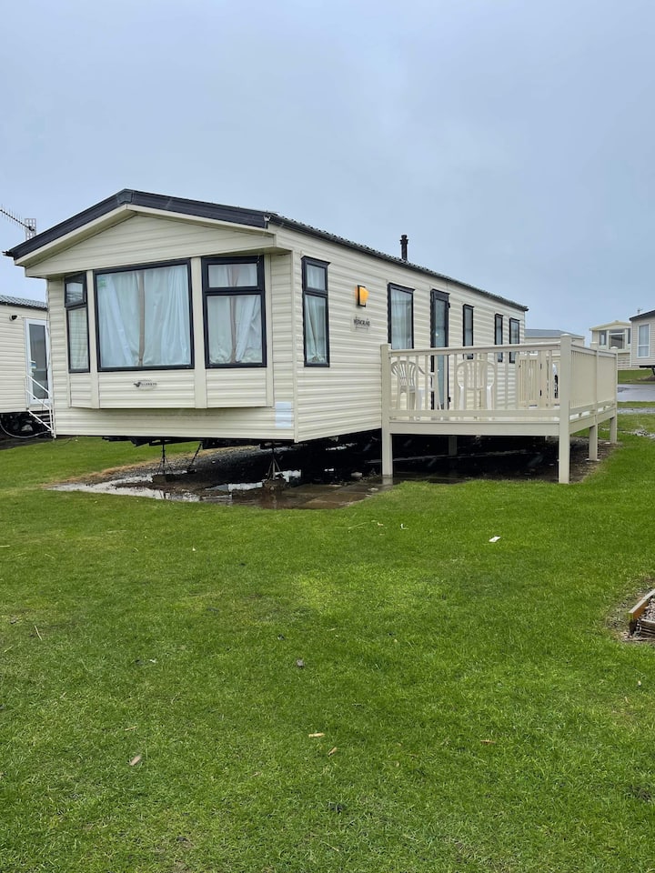 3 Bedroom Caravan Eyemouth Holiday Park . Holiday homes for Rent in