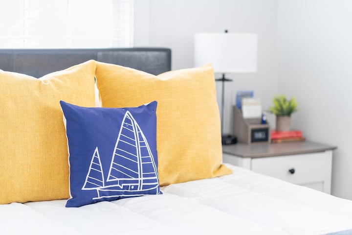2 Cozy Rooms Available- Rooms Only (Not Shared) - Nantucket, MA