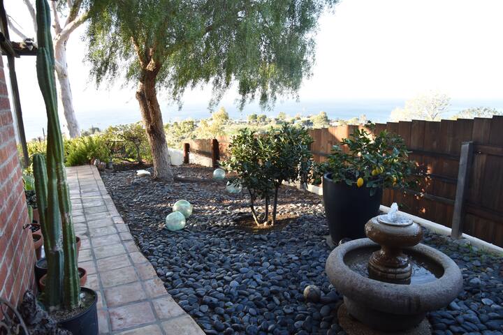 Spectacular views, quiet family retreat gallery image 4