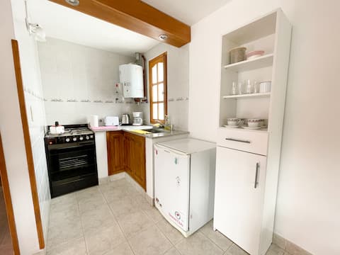 Popular Airbnb listing: Beautiful apartment in Esquel, spacious and bright in Departamento Futaleufú