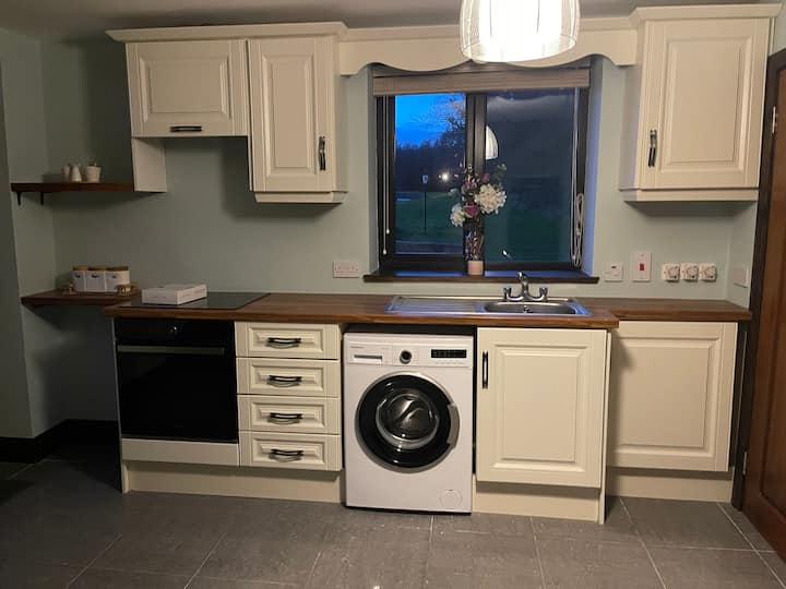 Lovely Spacious 2 Bedroom Apartment - Athlone