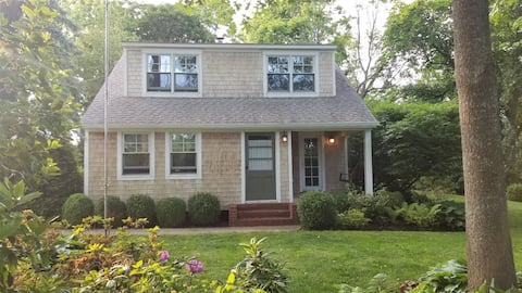 Top Airbnb: Historic Cutchogue-North Fork Home in Long Island