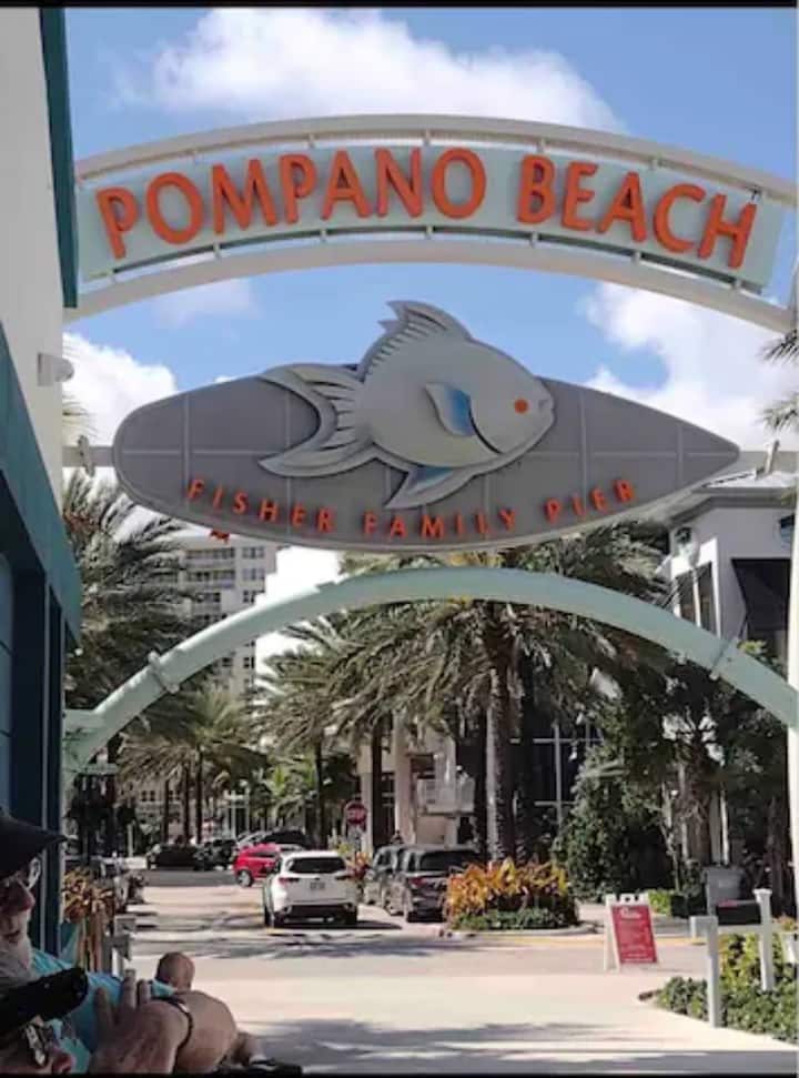 Pompano 2 Bedroom House 5 Min Away From The Beach - Deerfield Beach, FL