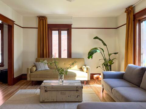 Chez Léo by Maison Dudley
