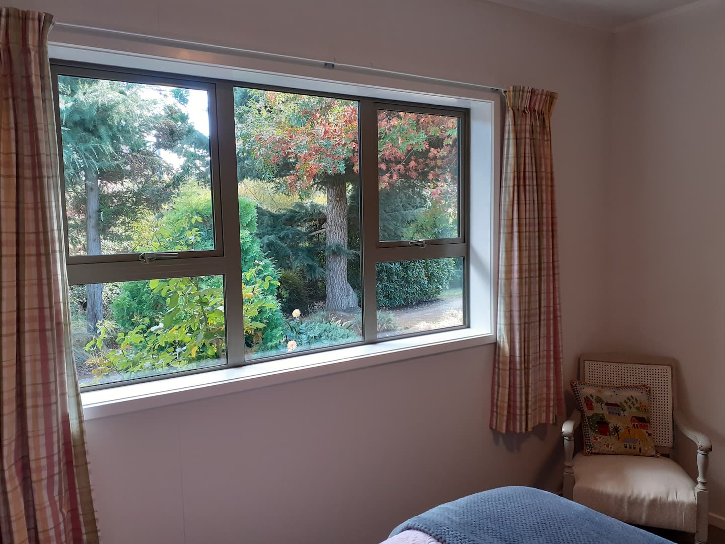 Busy Days, Tranquil Nights:   Bed And Breakfast 5