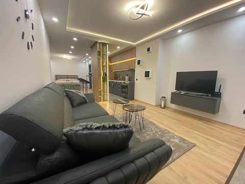 Top performing Airbnb: DV13 Luxury Suite Sofia Center in Лозенец