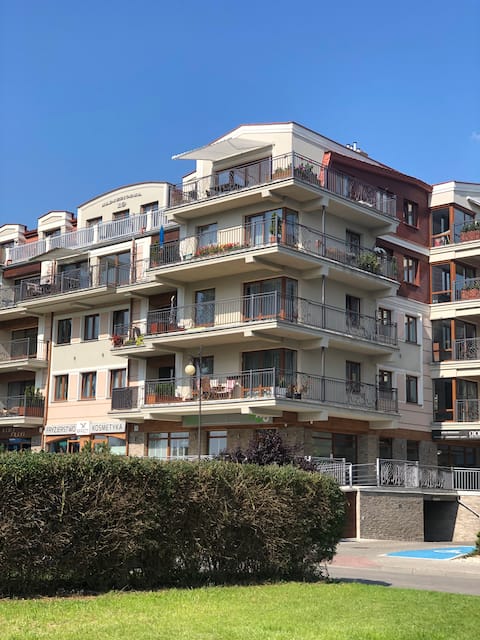 "Widokówka"
Apartment with a view of Lake Ełk.