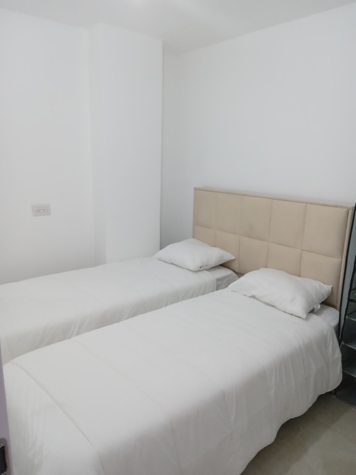 Photo inspiration: Visual Reference: Cute Apartment With Kosher Kitchen Apartments For Rent In Jerusalem