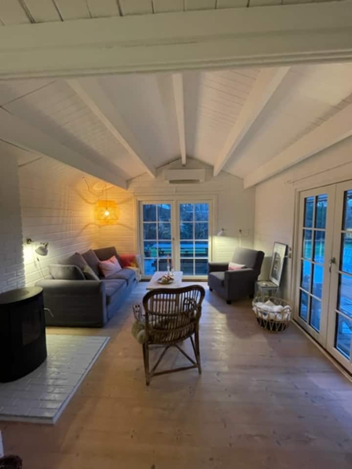 Charmerende Sommerhus Tæt Ved Vandet - Gilleleje