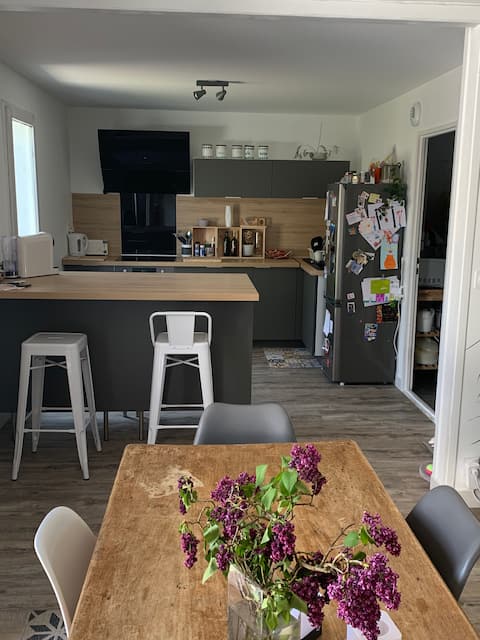 Cheerful bright townhouse