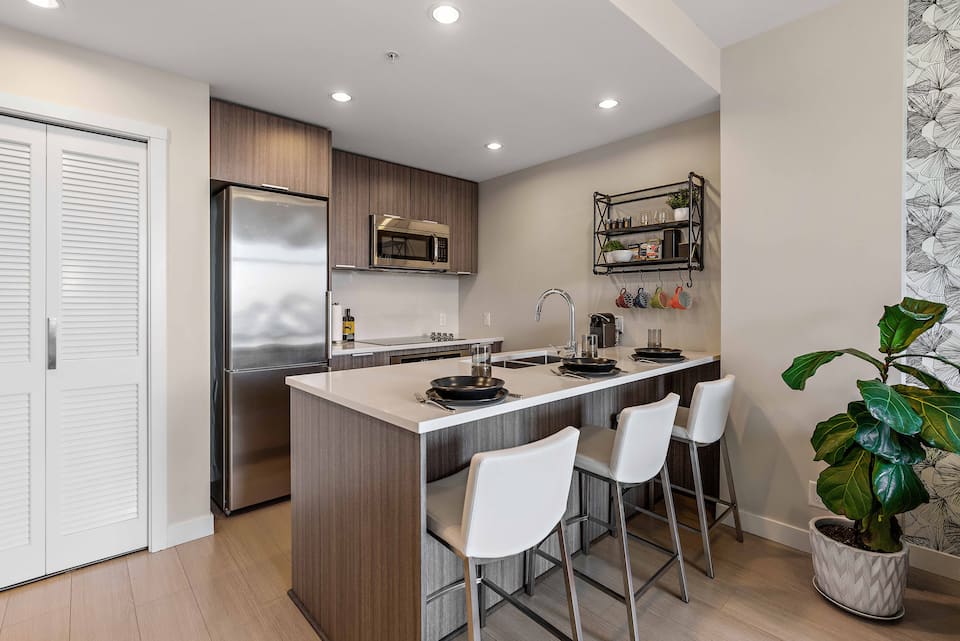 Mountain View Condo With Parking photo 4